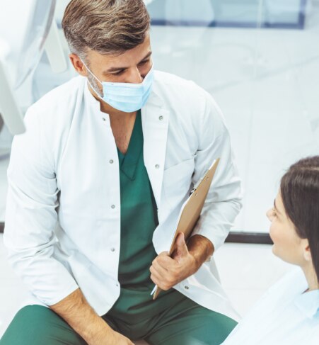 Dentiset et son patient.  