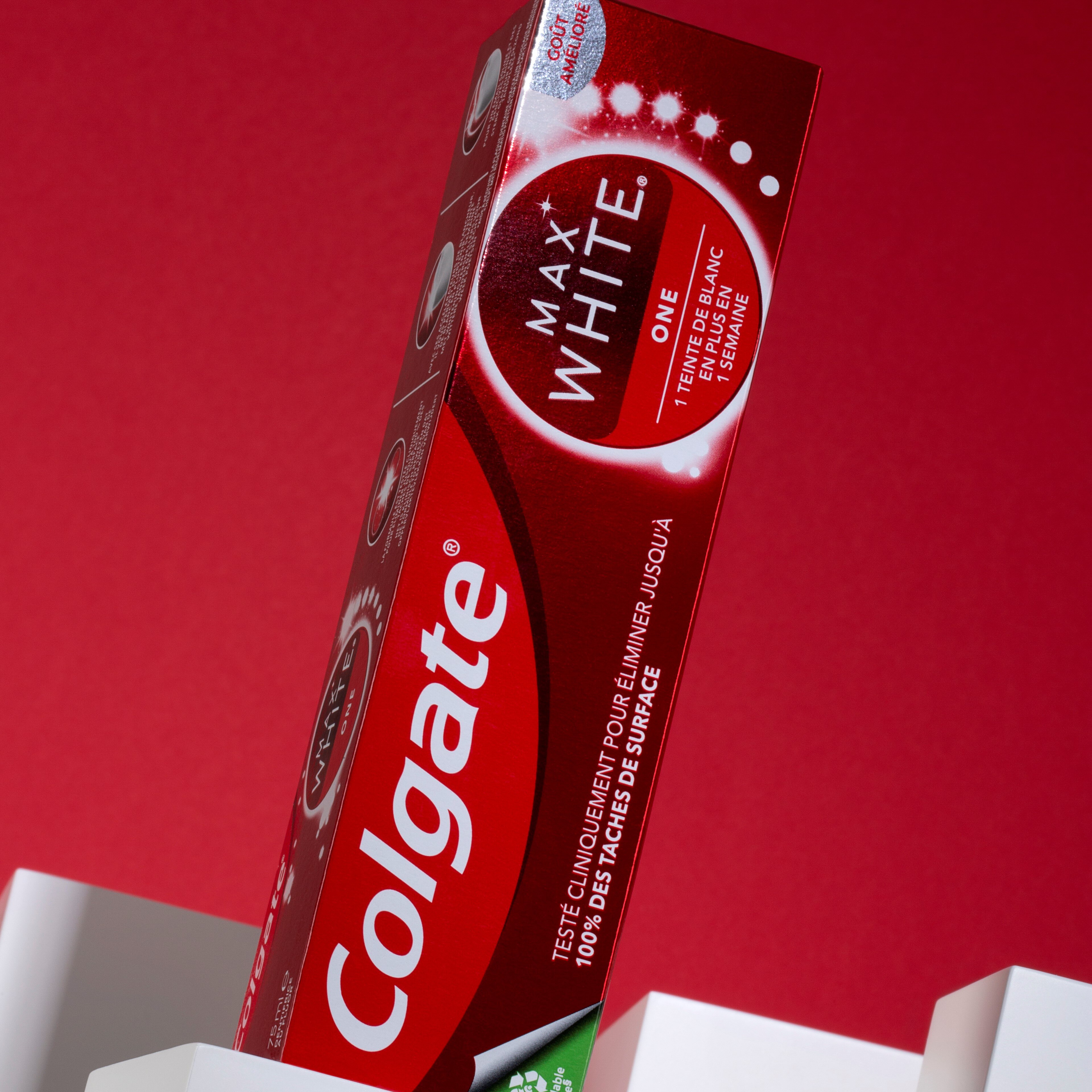 Tube de dentifrice Colgate MaxWhite One